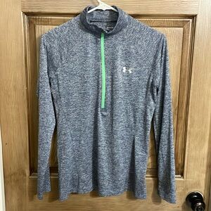Women’s Under Armour Athletic top size S